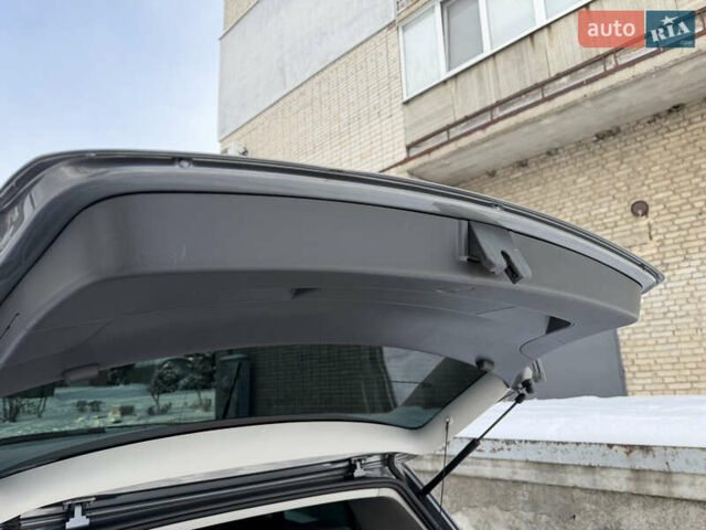 Серый Фольксваген Гольф, объемом двигателя 1.4 л и пробегом 203 тыс. км за 5950 $, фото 32 на Automoto.ua