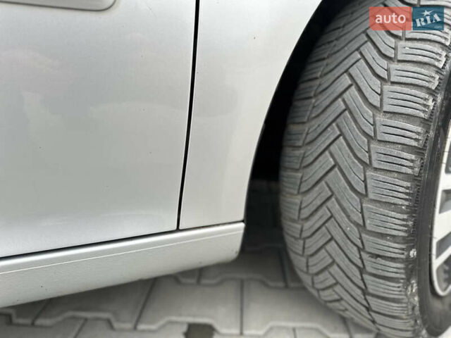 Серый Фольксваген Гольф, объемом двигателя 1.4 л и пробегом 249 тыс. км за 5999 $, фото 20 на Automoto.ua