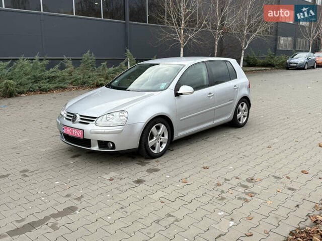 Серый Фольксваген Гольф, объемом двигателя 1.4 л и пробегом 251 тыс. км за 6450 $, фото 2 на Automoto.ua