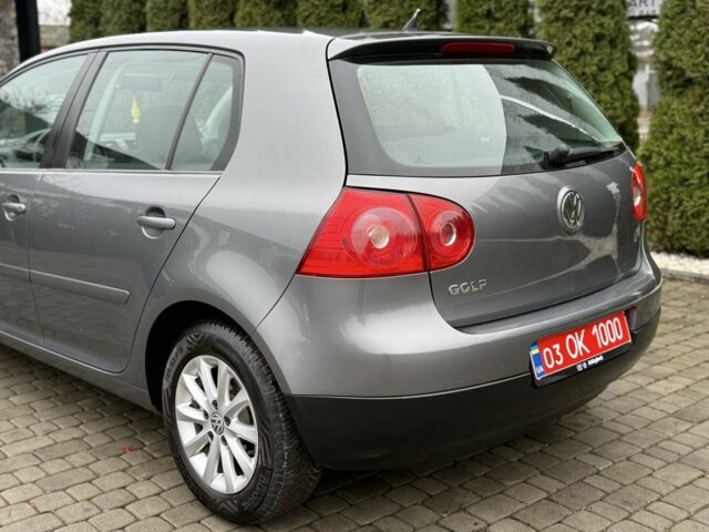 Серый Фольксваген Гольф, объемом двигателя 1.6 л и пробегом 223 тыс. км за 5900 $, фото 12 на Automoto.ua