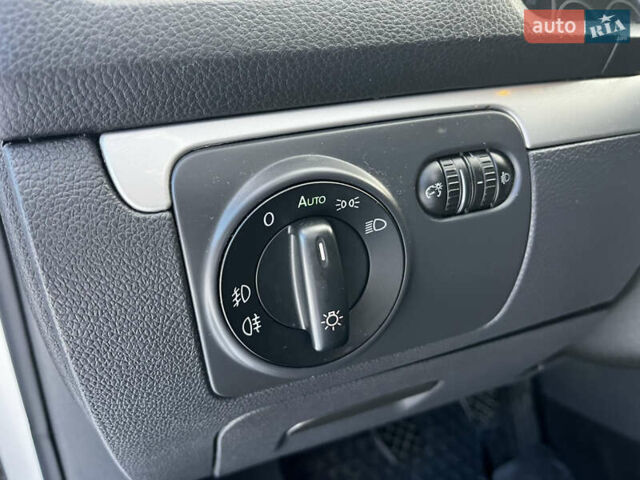 Серый Фольксваген Гольф, объемом двигателя 1.4 л и пробегом 223 тыс. км за 5750 $, фото 16 на Automoto.ua