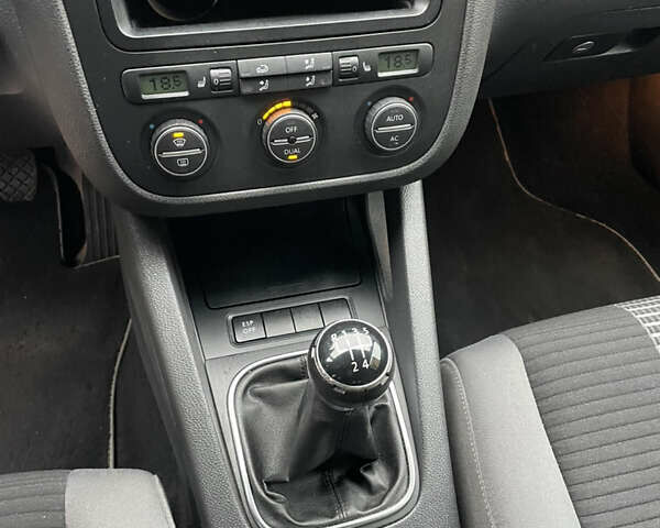 Серый Фольксваген Гольф, объемом двигателя 1.6 л и пробегом 177 тыс. км за 6850 $, фото 10 на Automoto.ua