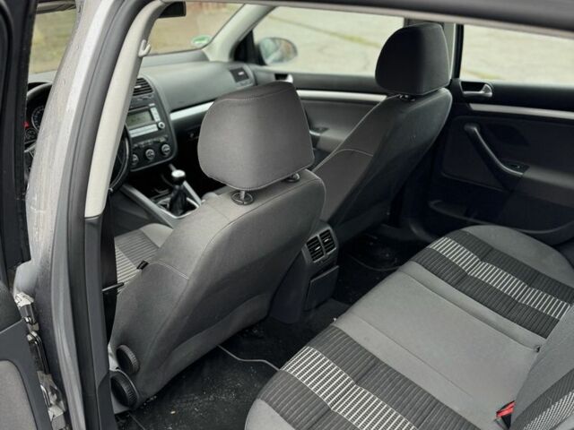 Сірий Фольксваген Гольф, об'ємом двигуна 1.9 л та пробігом 300 тис. км за 3500 $, фото 14 на Automoto.ua