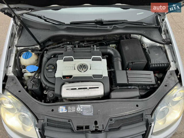 Сірий Фольксваген Гольф, об'ємом двигуна 1.4 л та пробігом 217 тис. км за 7800 $, фото 58 на Automoto.ua