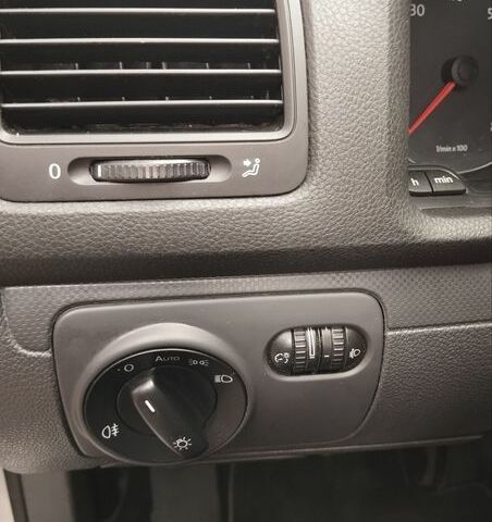 Сірий Фольксваген Гольф, об'ємом двигуна 1.4 л та пробігом 178 тис. км за 5600 $, фото 14 на Automoto.ua