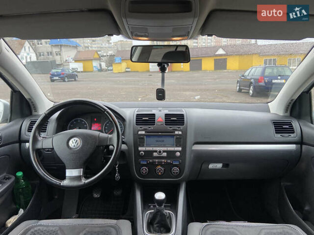 Серый Фольксваген Гольф, объемом двигателя 1.4 л и пробегом 191 тыс. км за 6350 $, фото 30 на Automoto.ua