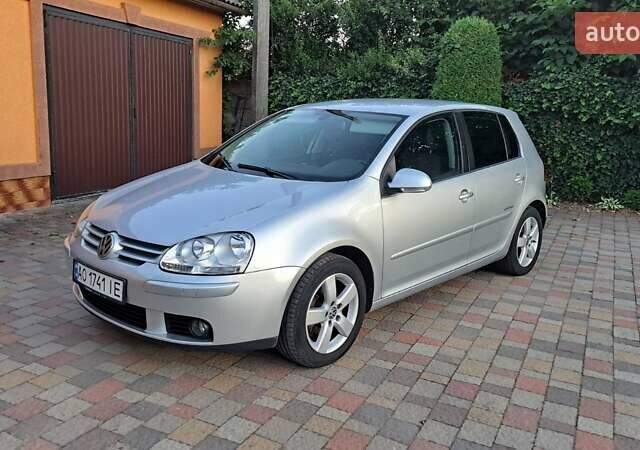 Сірий Фольксваген Гольф, об'ємом двигуна 1.39 л та пробігом 240 тис. км за 6500 $, фото 5 на Automoto.ua