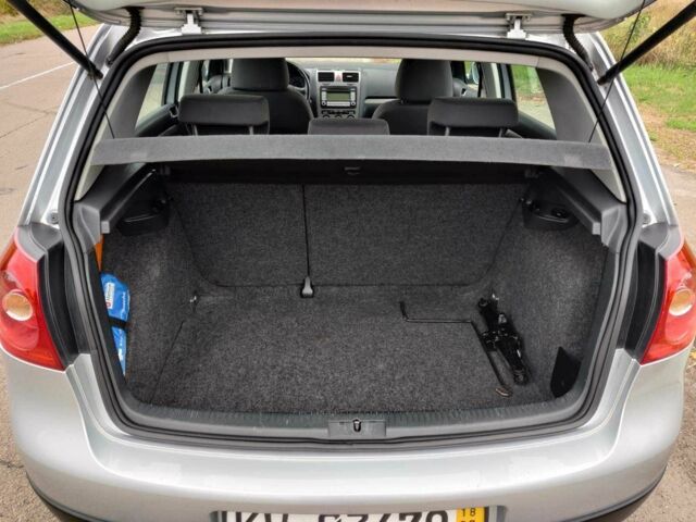 Сірий Фольксваген Гольф, об'ємом двигуна 1.6 л та пробігом 249 тис. км за 6569 $, фото 7 на Automoto.ua