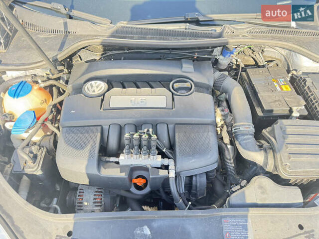 Сірий Фольксваген Гольф, об'ємом двигуна 1.6 л та пробігом 198 тис. км за 5950 $, фото 17 на Automoto.ua