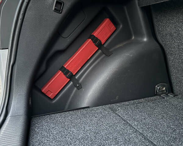 Серый Фольксваген Гольф, объемом двигателя 1.6 л и пробегом 248 тыс. км за 7200 $, фото 36 на Automoto.ua