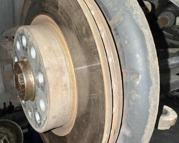 Серый Фольксваген Гольф, объемом двигателя 1.6 л и пробегом 245 тыс. км за 6650 $, фото 63 на Automoto.ua