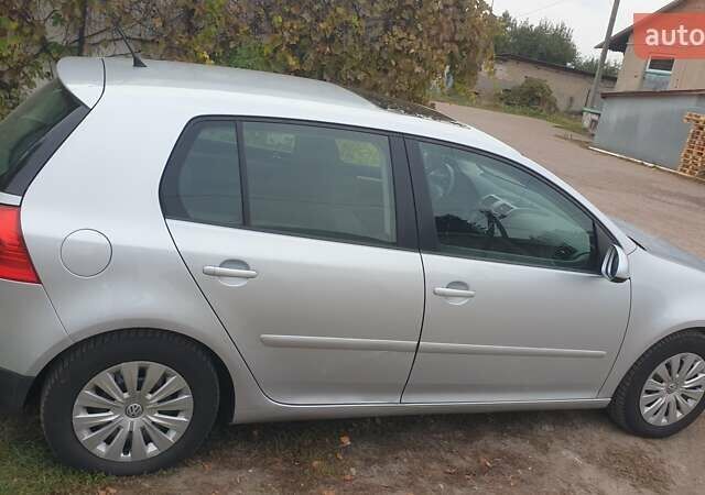 Серый Фольксваген Гольф, объемом двигателя 1.6 л и пробегом 250 тыс. км за 6450 $, фото 4 на Automoto.ua