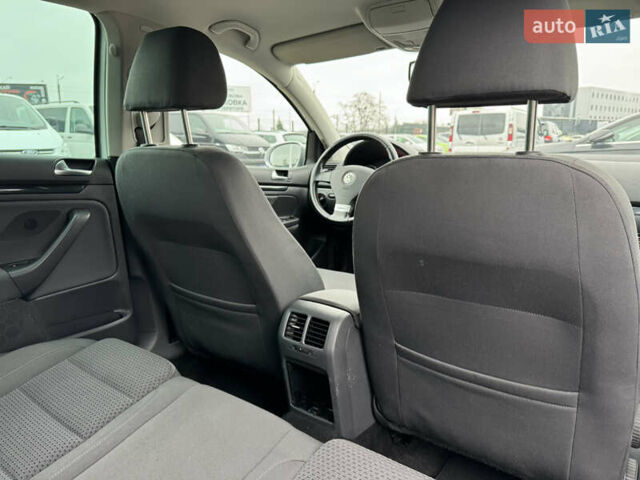 Сірий Фольксваген Гольф, об'ємом двигуна 1.4 л та пробігом 217 тис. км за 7800 $, фото 30 на Automoto.ua