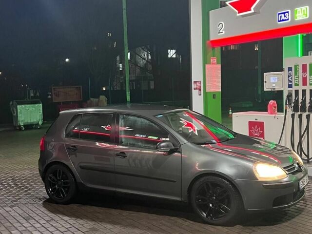 Серый Фольксваген Гольф, объемом двигателя 1.9 л и пробегом 333 тыс. км за 1800 $, фото 2 на Automoto.ua