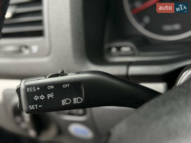 Сірий Фольксваген Гольф, об'ємом двигуна 1.6 л та пробігом 229 тис. км за 5555 $, фото 72 на Automoto.ua