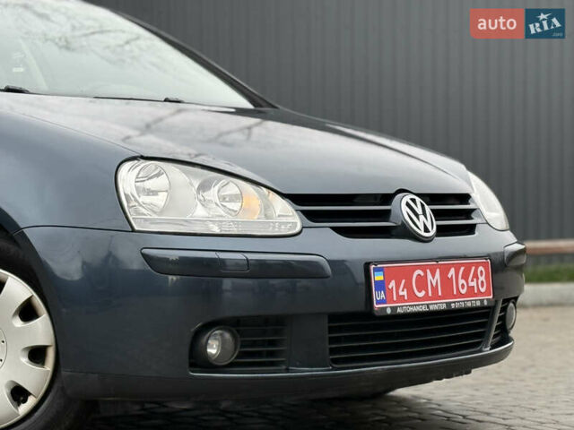 Сірий Фольксваген Гольф, об'ємом двигуна 1.6 л та пробігом 229 тис. км за 5555 $, фото 23 на Automoto.ua