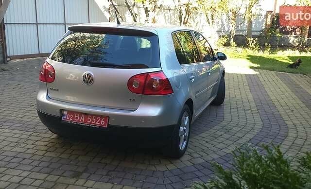 Сірий Фольксваген Гольф, об'ємом двигуна 1.6 л та пробігом 228 тис. км за 6500 $, фото 5 на Automoto.ua