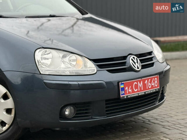 Сірий Фольксваген Гольф, об'ємом двигуна 1.6 л та пробігом 229 тис. км за 5555 $, фото 22 на Automoto.ua