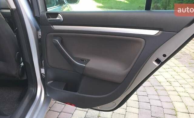 Сірий Фольксваген Гольф, об'ємом двигуна 1.6 л та пробігом 228 тис. км за 6500 $, фото 26 на Automoto.ua