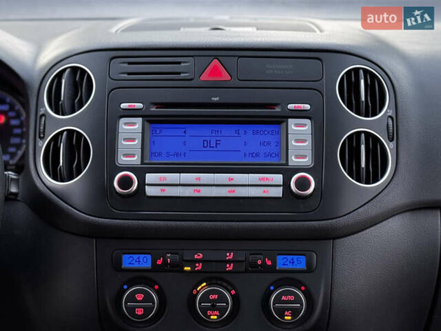 Серый Фольксваген Гольф, объемом двигателя 1.6 л и пробегом 248 тыс. км за 7200 $, фото 50 на Automoto.ua