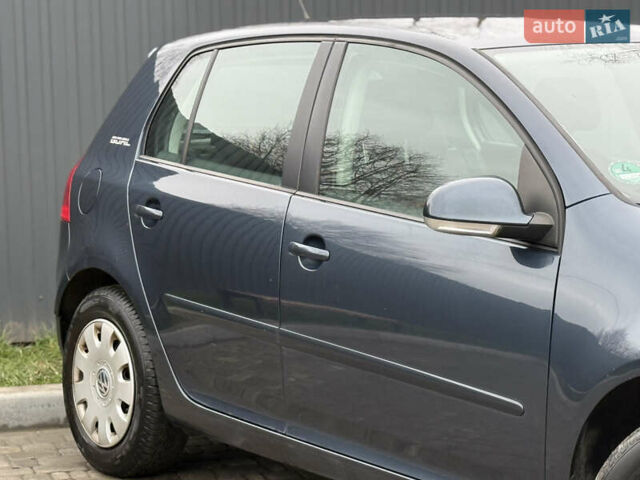 Сірий Фольксваген Гольф, об'ємом двигуна 1.6 л та пробігом 229 тис. км за 5555 $, фото 24 на Automoto.ua