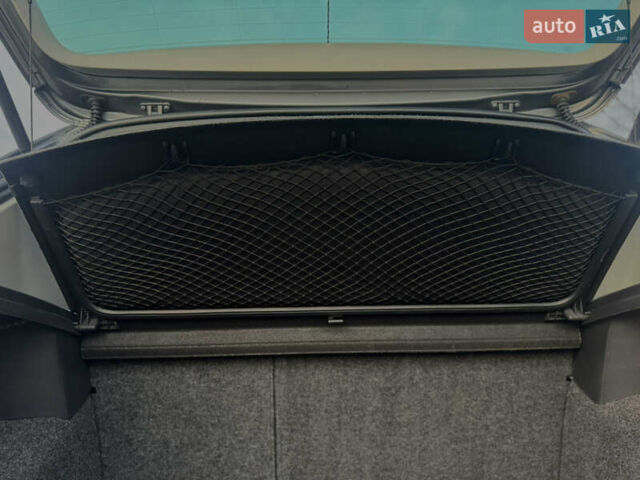 Серый Фольксваген Гольф, объемом двигателя 1.6 л и пробегом 170 тыс. км за 6600 $, фото 84 на Automoto.ua