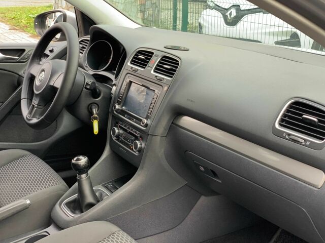 Серый Фольксваген Гольф, объемом двигателя 1.4 л и пробегом 228 тыс. км за 6899 $, фото 14 на Automoto.ua