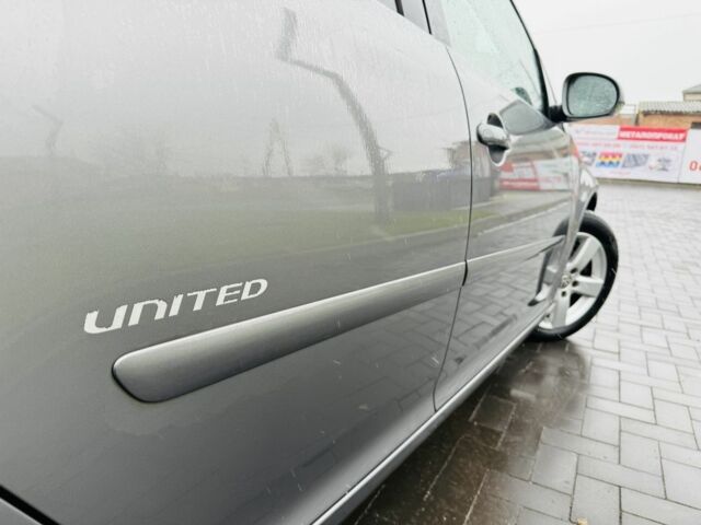 Серый Фольксваген Гольф, объемом двигателя 1.6 л и пробегом 250 тыс. км за 6600 $, фото 7 на Automoto.ua