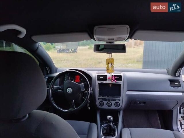 Сірий Фольксваген Гольф, об'ємом двигуна 1.9 л та пробігом 295 тис. км за 5300 $, фото 6 на Automoto.ua