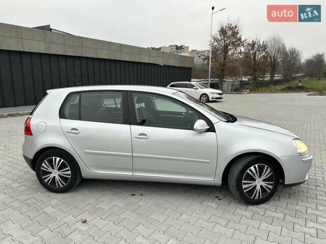 Серый Фольксваген Гольф, объемом двигателя 1.4 л и пробегом 249 тыс. км за 5900 $, фото 2 на Automoto.ua