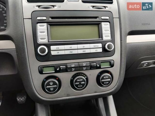 Серый Фольксваген Гольф, объемом двигателя 0 л и пробегом 248 тыс. км за 6500 $, фото 11 на Automoto.ua