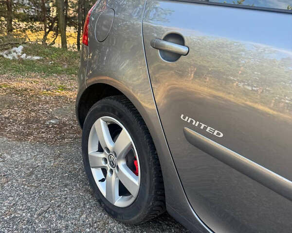 Сірий Фольксваген Гольф, об'ємом двигуна 1.6 л та пробігом 250 тис. км за 6799 $, фото 22 на Automoto.ua