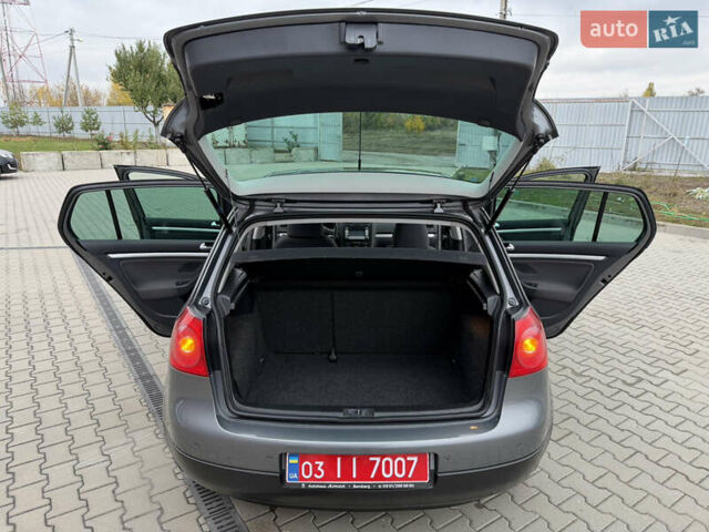 Серый Фольксваген Гольф, объемом двигателя 1.4 л и пробегом 204 тыс. км за 6350 $, фото 32 на Automoto.ua