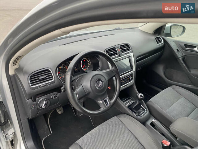 Серый Фольксваген Гольф, объемом двигателя 1.6 л и пробегом 240 тыс. км за 6450 $, фото 14 на Automoto.ua