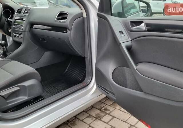 Сірий Фольксваген Гольф, об'ємом двигуна 1.39 л та пробігом 195 тис. км за 7200 $, фото 7 на Automoto.ua