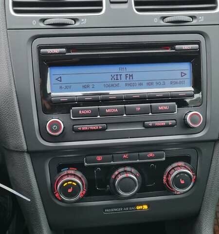 Сірий Фольксваген Гольф, об'ємом двигуна 1.39 л та пробігом 195 тис. км за 7200 $, фото 16 на Automoto.ua