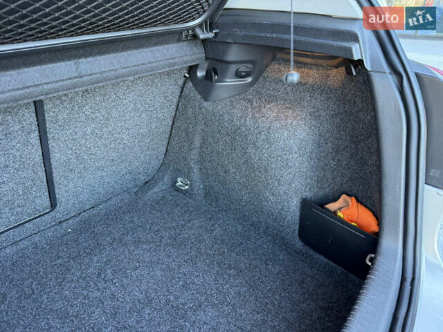 Серый Фольксваген Гольф, объемом двигателя 1.39 л и пробегом 212 тыс. км за 7900 $, фото 25 на Automoto.ua