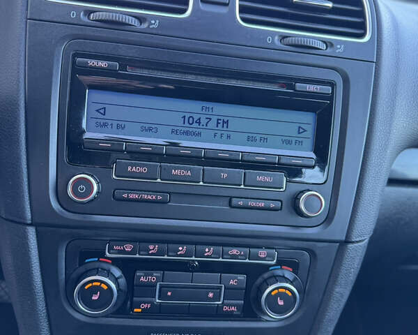 Сірий Фольксваген Гольф, об'ємом двигуна 1.6 л та пробігом 207 тис. км за 7790 $, фото 27 на Automoto.ua