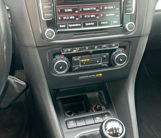 Серый Фольксваген Гольф, объемом двигателя 1.4 л и пробегом 182 тыс. км за 7200 $, фото 8 на Automoto.ua