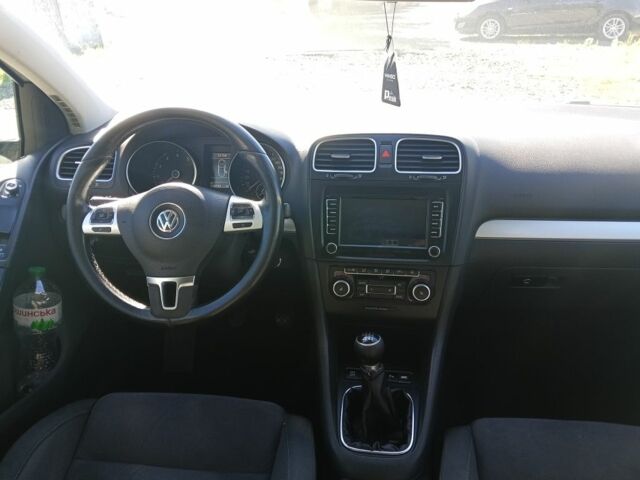 Фольксваген Гольф 2009 у Луцьку на Automoto.ua Сірий Фольксваген Гольф, об'ємом двигуна 1.4 л та пробігом 234 тис. км за 6800 $, фото 7 на Automoto.ua