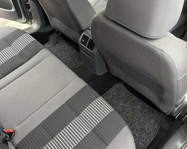 Серый Фольксваген Гольф, объемом двигателя 1.4 л и пробегом 204 тыс. км за 6350 $, фото 29 на Automoto.ua