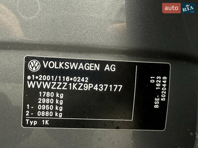 Сірий Фольксваген Гольф, об'ємом двигуна 1.6 л та пробігом 203 тис. км за 7800 $, фото 36 на Automoto.ua