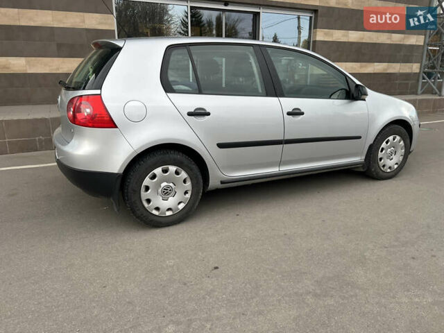 Серый Фольксваген Гольф, объемом двигателя 1.6 л и пробегом 98 тыс. км за 8100 $, фото 2 на Automoto.ua