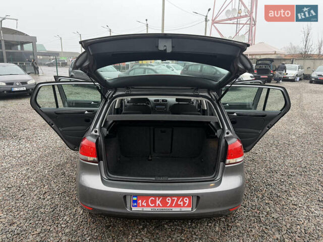 Серый Фольксваген Гольф, объемом двигателя 1.6 л и пробегом 208 тыс. км за 7999 $, фото 40 на Automoto.ua
