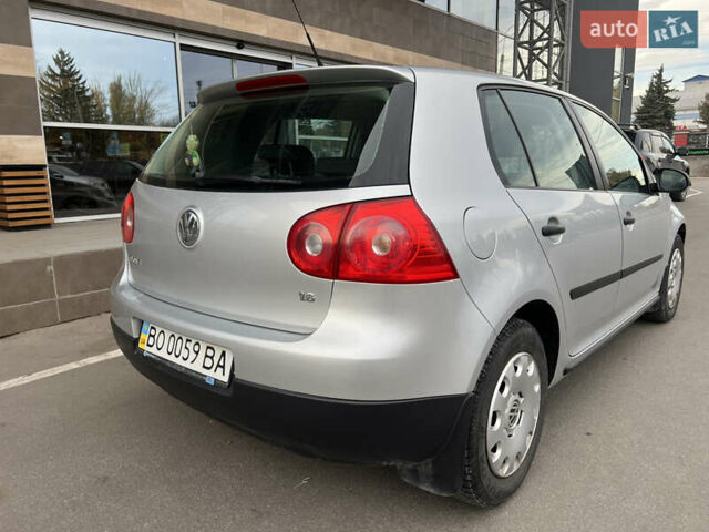 Серый Фольксваген Гольф, объемом двигателя 1.6 л и пробегом 98 тыс. км за 8100 $, фото 1 на Automoto.ua