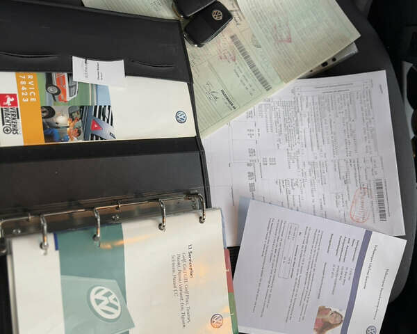 Серый Фольксваген Гольф, объемом двигателя 1.6 л и пробегом 240 тыс. км за 6550 $, фото 24 на Automoto.ua