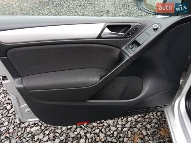 Серый Фольксваген Гольф, объемом двигателя 1.39 л и пробегом 235 тыс. км за 6500 $, фото 8 на Automoto.ua