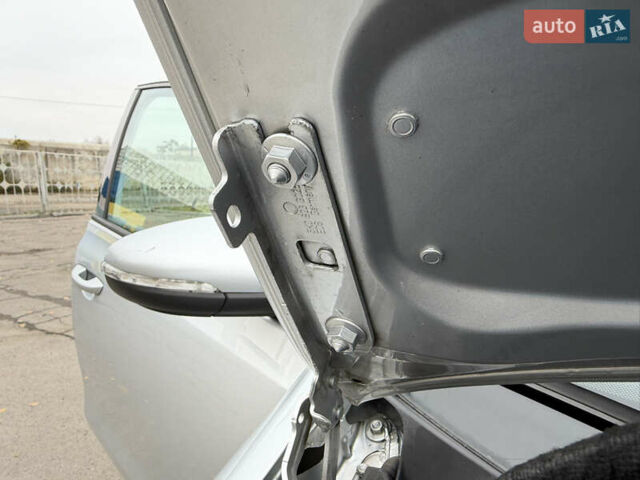 Серый Фольксваген Гольф, объемом двигателя 1.6 л и пробегом 222 тыс. км за 7999 $, фото 49 на Automoto.ua