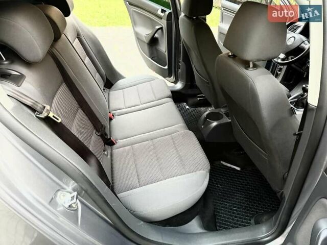 Серый Фольксваген Гольф, объемом двигателя 1.4 л и пробегом 170 тыс. км за 5299 $, фото 20 на Automoto.ua
