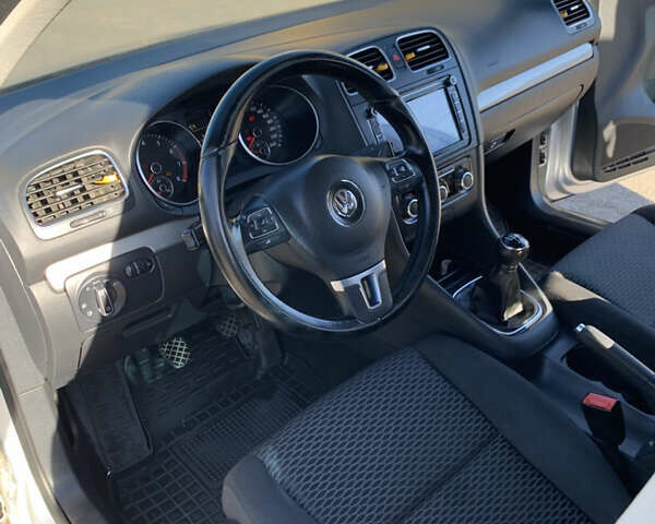 Фольксваген Гольф 2009 в Бобринце на Automoto.ua Серый Фольксваген Гольф, объемом двигателя 1.4 л и пробегом 299 тыс. км за 7500 $, фото 15 на Automoto.ua